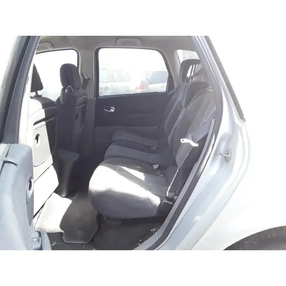 RENAULT SCENIC II '2006 1.5 DCI PLATA