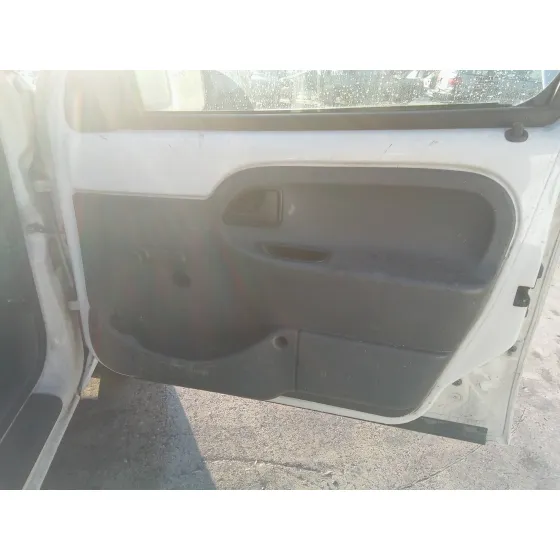 RENAULT KANGOO (F/KC0) '2001 1.9 DIESEL BLANCO