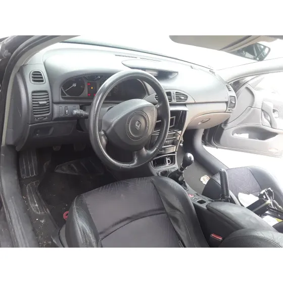 RENAULT LAGUNA II GRANDTOUR (KG0) '2005 2.2 DCI TURBODIESEL NEGRO