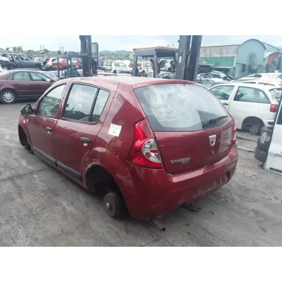 DACIA SANDERO '2009 BASICO GRANATE