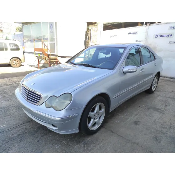 MERCEDES CLASE C (W203) BERLINA '2002 2.2 CDI CAT PLATA