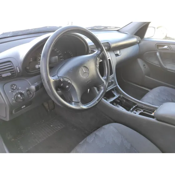 MERCEDES CLASE C (W203) BERLINA '2002 2.2 CDI CAT PLATA