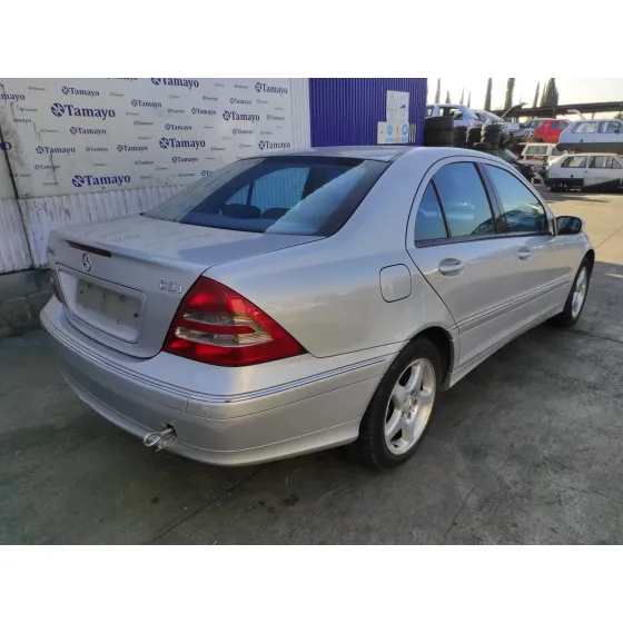 MERCEDES CLASE C (W203) BERLINA '2002 2.2 CDI CAT PLATA