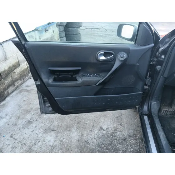 Renault MEGANE II (BM0/1_, CM0/1_) 2003