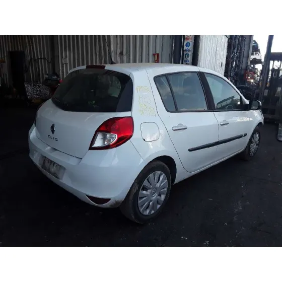 RENAULT CLIO III '2010 1.5 DCI DIESEL CAT BLANCO