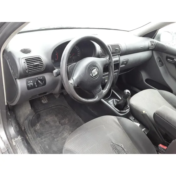 SEAT TOLEDO (1M2) '2003 *