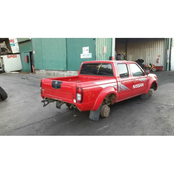 NISSAN PICK-UP (D22) '2004 2.5 16V TURBODIESEL CAT ROJO