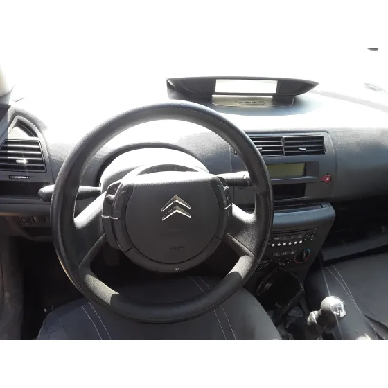 CITROEN C4 BERLINA '2010 * NEGRO