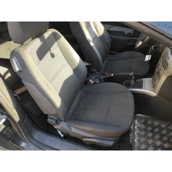 OPEL ASTRA TWIN TOP '2008 1.9 16V CDTI CAT (Z 19 DTH / LRD) NEGRO