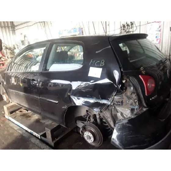 VOLKSWAGEN GOLF V BERLINA (1K1) '2005 * NEGRO