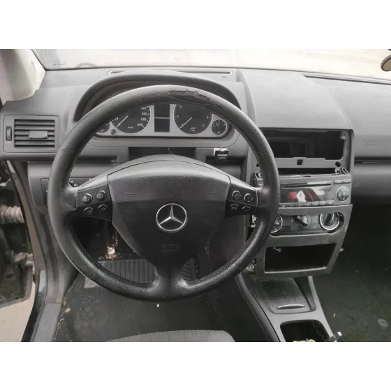 MERCEDES CLASE A (W169) '2006 1.5 CAT NEGRO