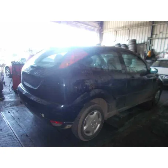 FORD FOCUS BERLINA (CAK) '2001 1.6 16V CAT AZUL