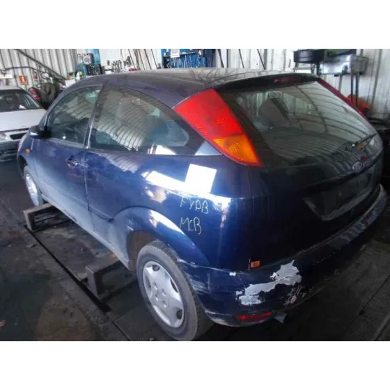 FORD FOCUS BERLINA (CAK) '2001 1.6 16V CAT AZUL