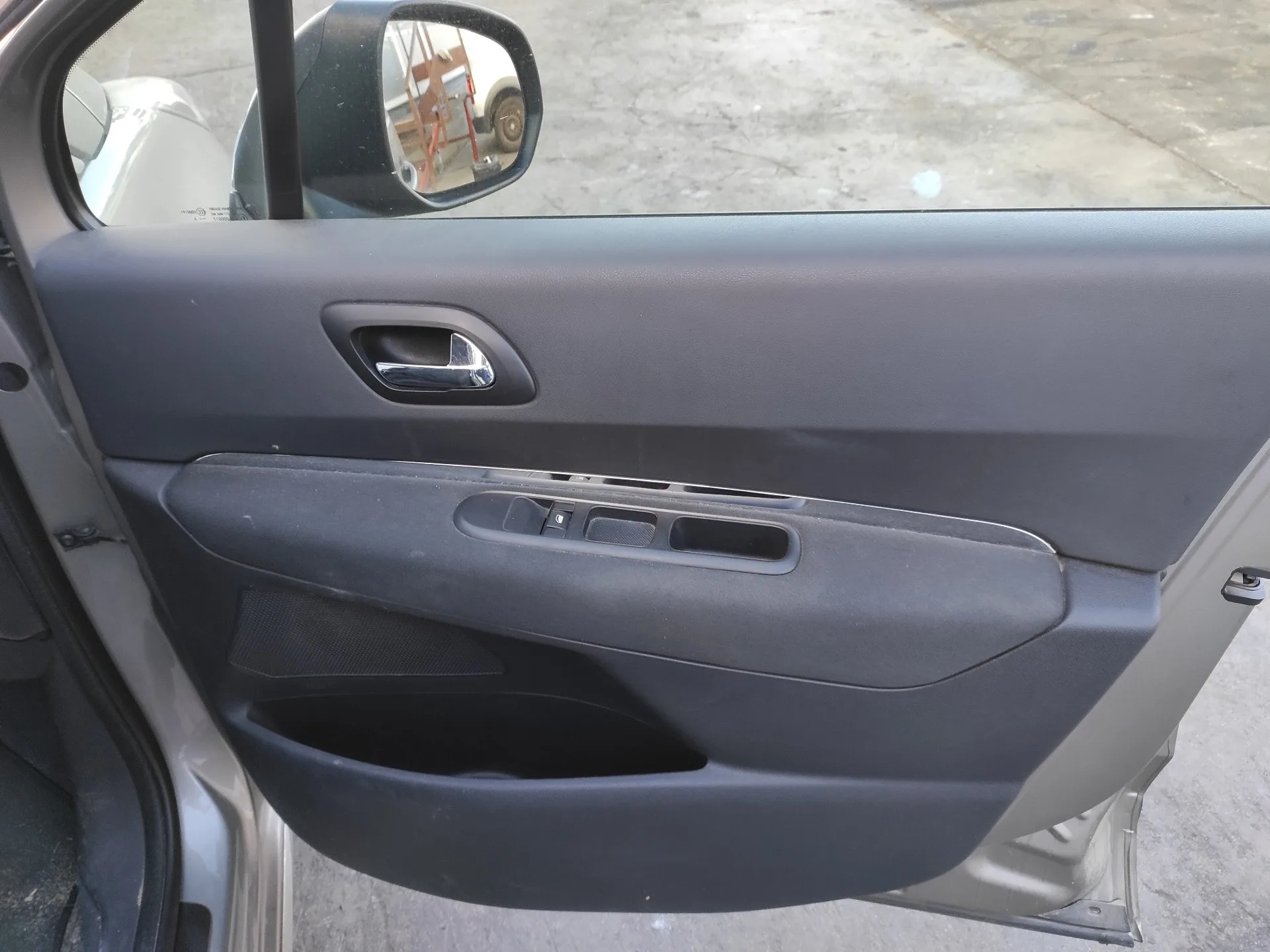 PEUGEOT 3008 PEUGEOT 3008 '2015 1.6 16V GRIS 2009