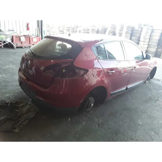 RENAULT MEGANE III BERLINA 5 P '2008 1.5 DCI DIESEL GRANATE