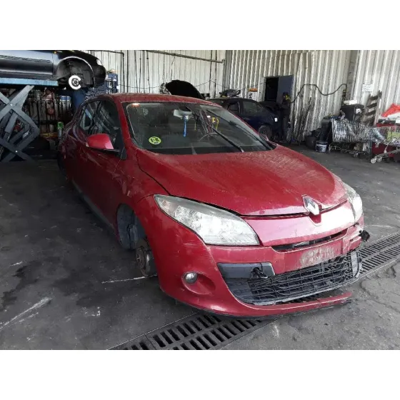 RENAULT MEGANE III BERLINA 5 P '2008 1.5 DCI DIESEL GRANATE