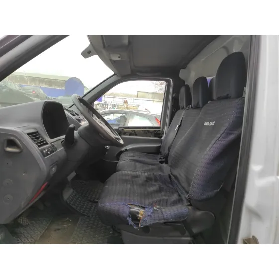 MERCEDES VITO (W638) CAJA CERRADA '2003 2.1 CC BLANCO