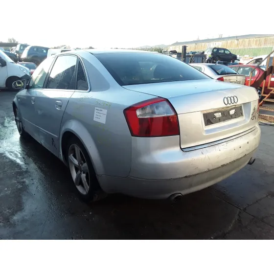 AUDI A4 BERLINA (8E) '2003 2.5 V6 24V TDI PLATA