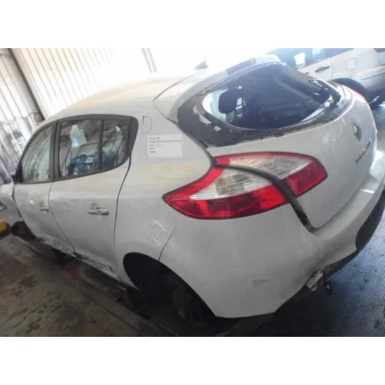 RENAULT MEGANE III BERLINA 5 P '2010 1.5 DCI DIESEL FAP BLANCO