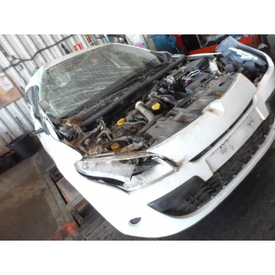 RENAULT MEGANE III BERLINA 5 P '2010 1.5 DCI DIESEL FAP BLANCO