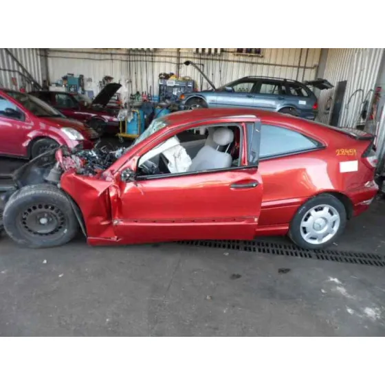 MERCEDES CLASE C (W203) BERLINA '2000 220 CDI (203.006) GRANATE