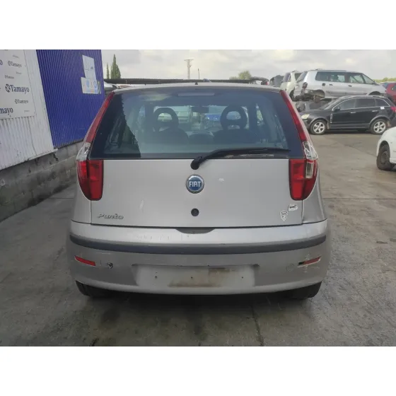 FIAT PUNTO BERLINA (188) '2005 1.2 CAT PLATA