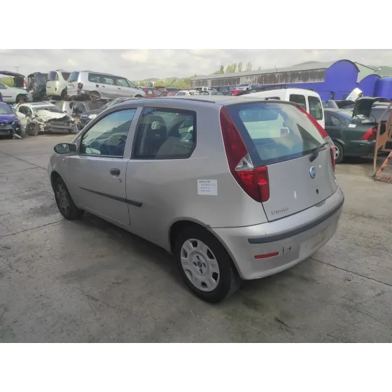 FIAT PUNTO BERLINA (188) '2005 1.2 CAT PLATA
