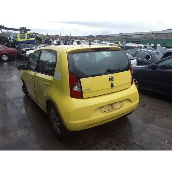SEAT MII (KF1) '2014 STYLE AMARILLO