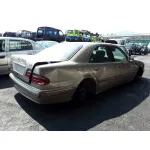 MERCEDES-BENZ CLASE E (W210) BERLINA DIESEL MERCEDES CLASE E (W210) BERLINA DIESEL '2001 2.2 CDI CAT BEIGE 1995