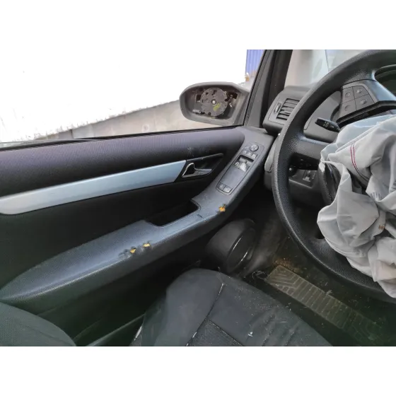 MERCEDES CLASE B (W245) '2005 2.0 CDI CAT PLATA