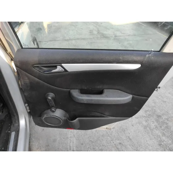 MERCEDES CLASE B (W245) '2005 2.0 CDI CAT PLATA