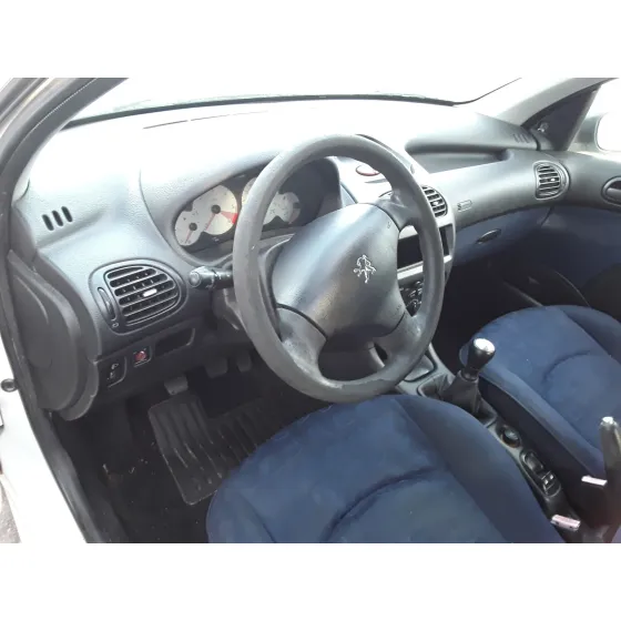 PEUGEOT 206 BERLINA '2005 * BLANCO