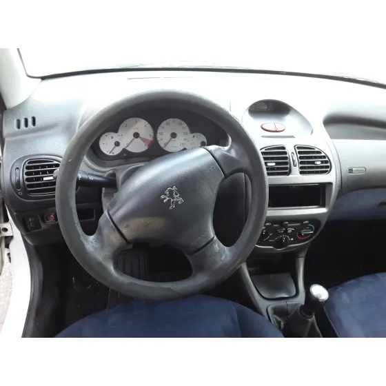 PEUGEOT 206 BERLINA '2005 * BLANCO