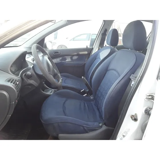 PEUGEOT 206 BERLINA '2005 * BLANCO