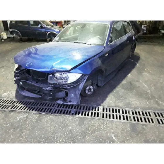 BMW SERIE 1 BERLINA (E81/E87) '2008 2.0 TURBODIESEL CAT AZUL