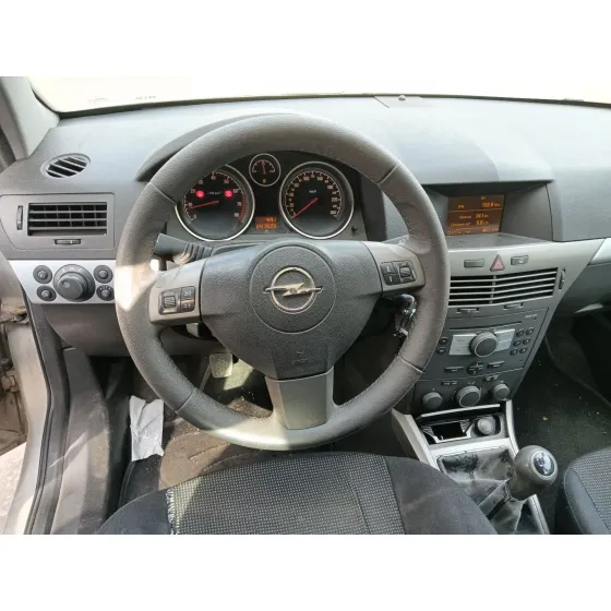 Opel ASTRA H (A04) 2004