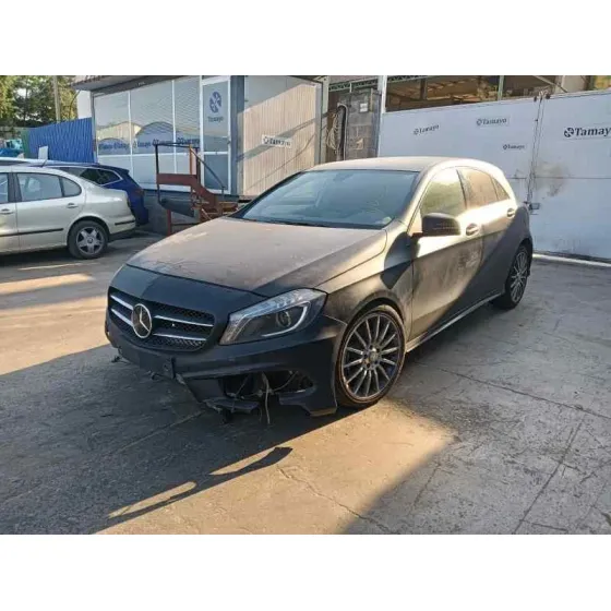 MERCEDES CLASE A (W176) '2014 * NEGRO