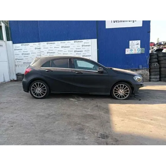 MERCEDES CLASE A (W176) '2014 * NEGRO