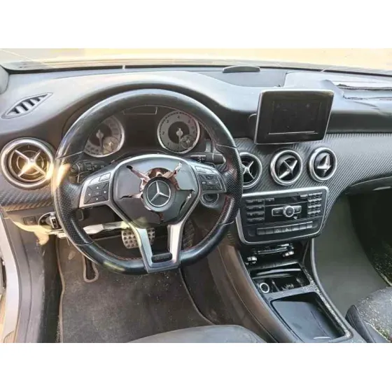 MERCEDES CLASE A (W176) '2014 * NEGRO