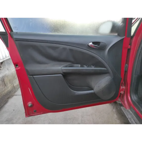 SEAT ALTEA (5P1) '2004 * ROJO