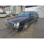 MERCEDES-BENZ CLASE E (W210) BERLINA DIESEL MERCEDES CLASE E (W210) BERLINA DIESEL '2001 * NEGRO 1995
