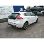 VOLVO V40 HATCHBACK (525) *12-11-25 2015