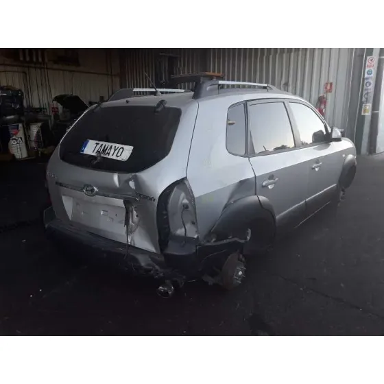 HYUNDAI TUCSON (JM) '2008 2,0 CLASSIC 4X2 GRIS