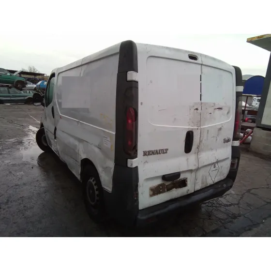 RENAULT TRAFIC CAJA CERRADA (AB 4.01) '2002 1.9 DIESEL BLANCO