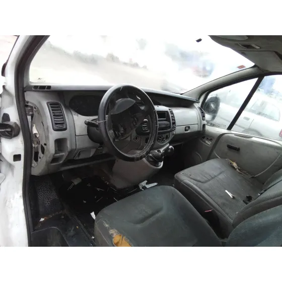 RENAULT TRAFIC CAJA CERRADA (AB 4.01) '2002 1.9 DIESEL BLANCO