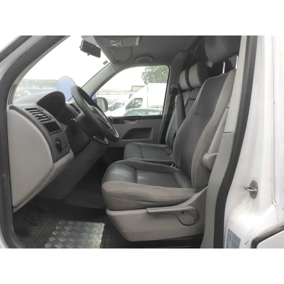 VOLKSWAGEN T5 TRANSPORTER (7E) '2015 2.0 TDI BLANCO