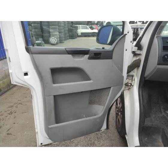 VOLKSWAGEN T5 TRANSPORTER (7E) '2015 2.0 TDI BLANCO