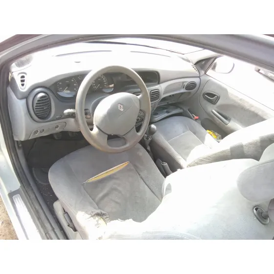 RENAULT MEGANE I CLASSIC (LA0) '2001 1.9 DTI DIESEL CAT AZUL CIELO