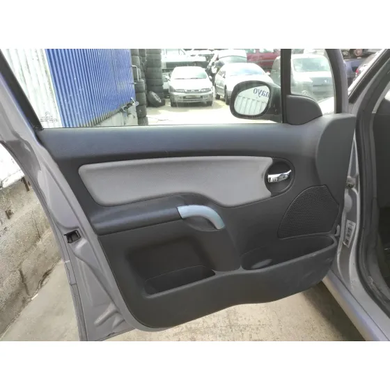 CITROEN C3 '2005 1.4 HDI GRIS LILA