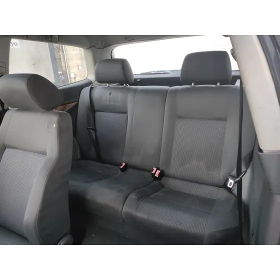 VOLKSWAGEN POLO (9N1) '2002 * NEGRO